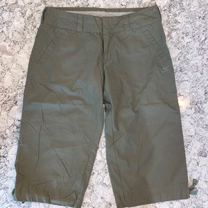 BRAND NEW OLIVE GREEN NIKE CAPRI CARGO PANTS!